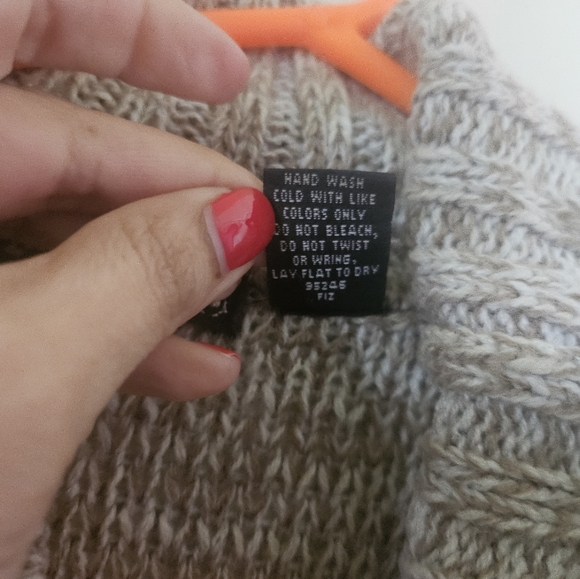 Planet Gold 3/4 Sleeve Sweater With Pockets - Picture 7 of 9